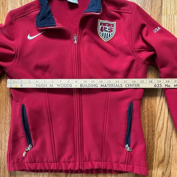 Nike US Soccer Black and Red Fleece Jacket - Picture 5 of 8